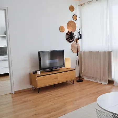 T2 Cozy, Quiet, Parking & Near Bordeaux And Airport