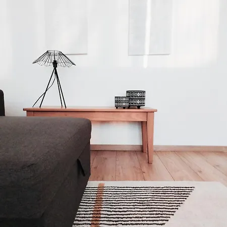 Apartment T2 Cozy, Quiet, Parking & Near Bordeaux And Airport